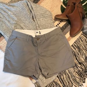 💙LIKE NEW GRAY CHINO SHORTS💙SIZE 4
